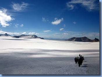 Am Krater bei der Tour: Gletscher und reiten in Patagonien